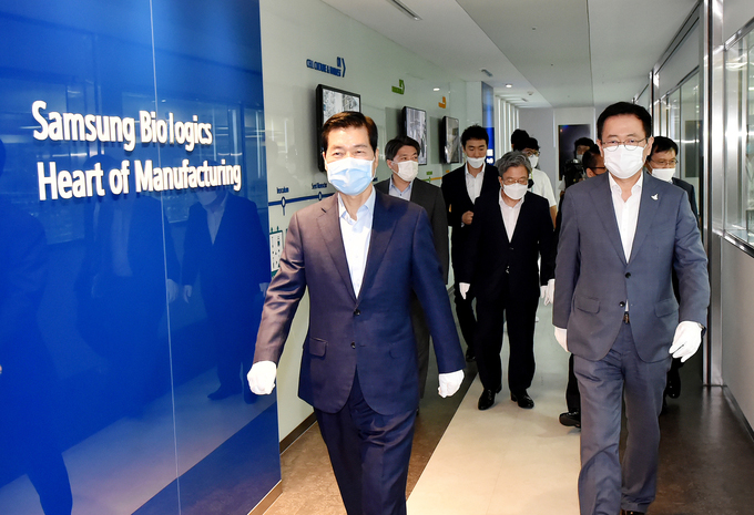 Park Nam-choon, Mayor of Incheon City, visited Samsung Biologics' manufacturing facilities 