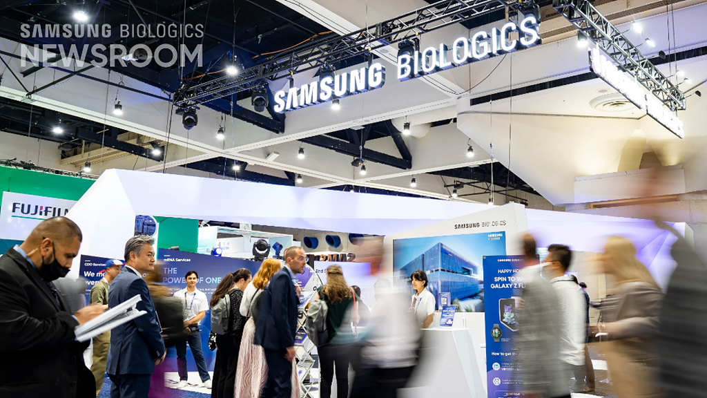 Samsung Biologics booth view1