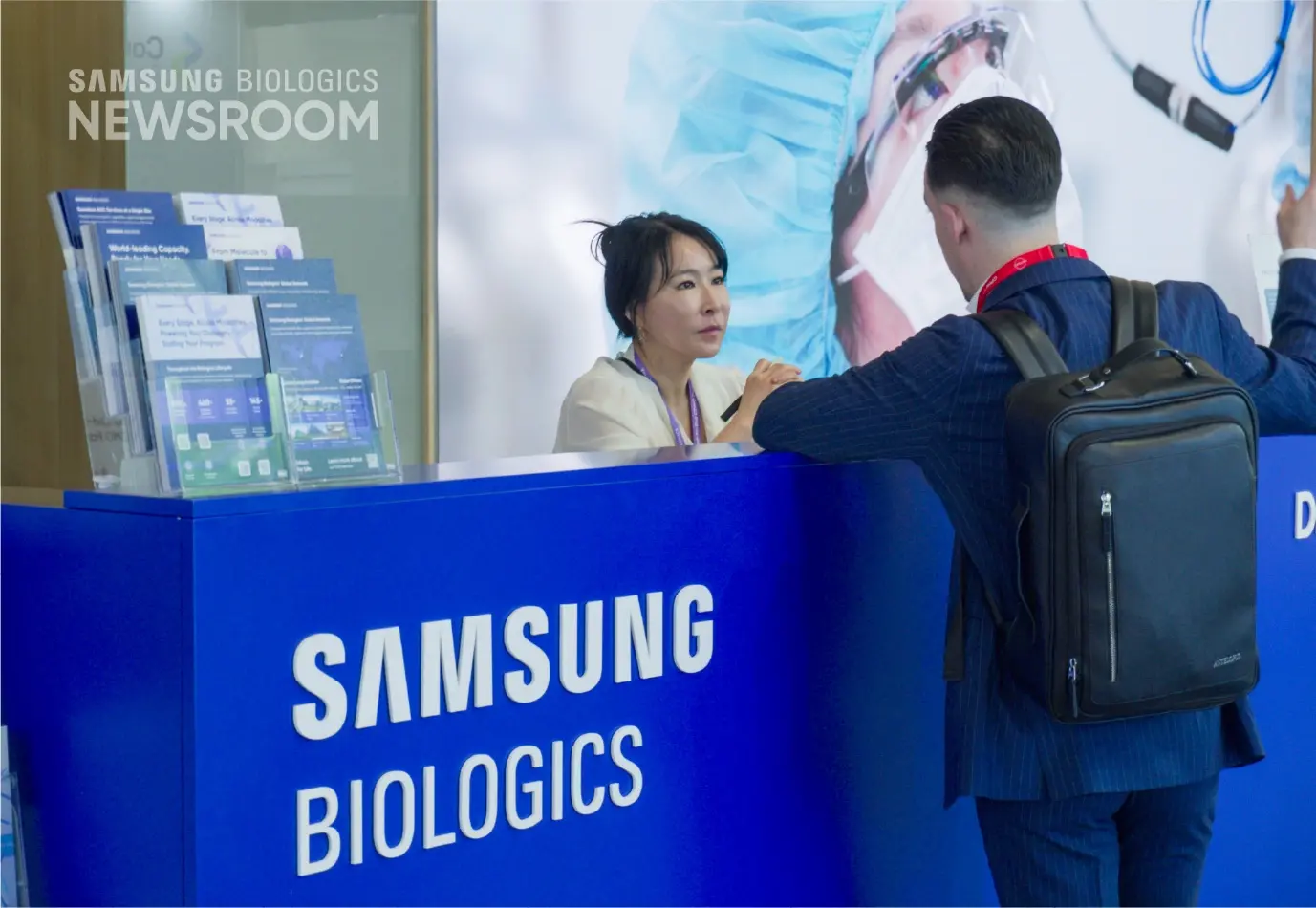 Samsung Biologics team engages with visitors at the booth at CPHI_1